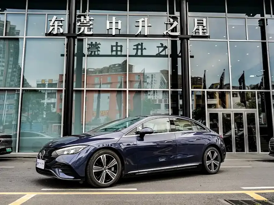 Mercedes-Benz EQE 2024