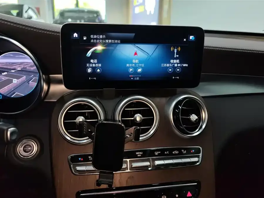Mercedes-Benz GLC-Class Mercedes-Benz GLC 2022 Model 2 GLC 260 L 4MATIC Luxury Edition 2022 — миниатюра 4