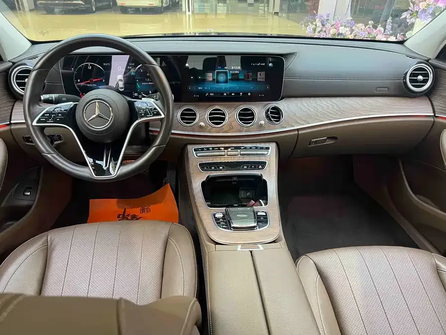 Mercedes-Benz E-Class Mercedes-Benz E-Class 2023 facelift E 300 L Fashion Edition 2023 — миниатюра 3