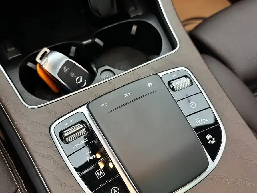 Mercedes-Benz GLC-Class Mercedes-Benz GLC 2022 GLC 300 L 4MATIC Dynamic Collector's Edition 2022 — миниатюра 5