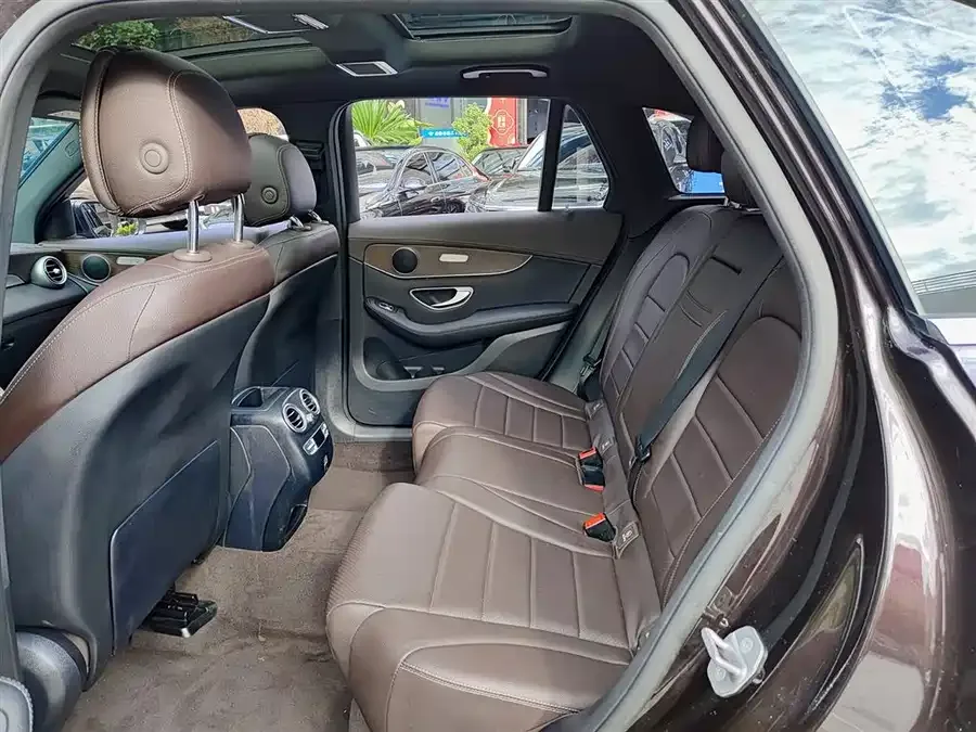 Mercedes-Benz GLC-Class Mercedes-Benz GLC 2022 GLC 300 L 4MATIC Dynamic Collector's Edition 2022 — миниатюра 5