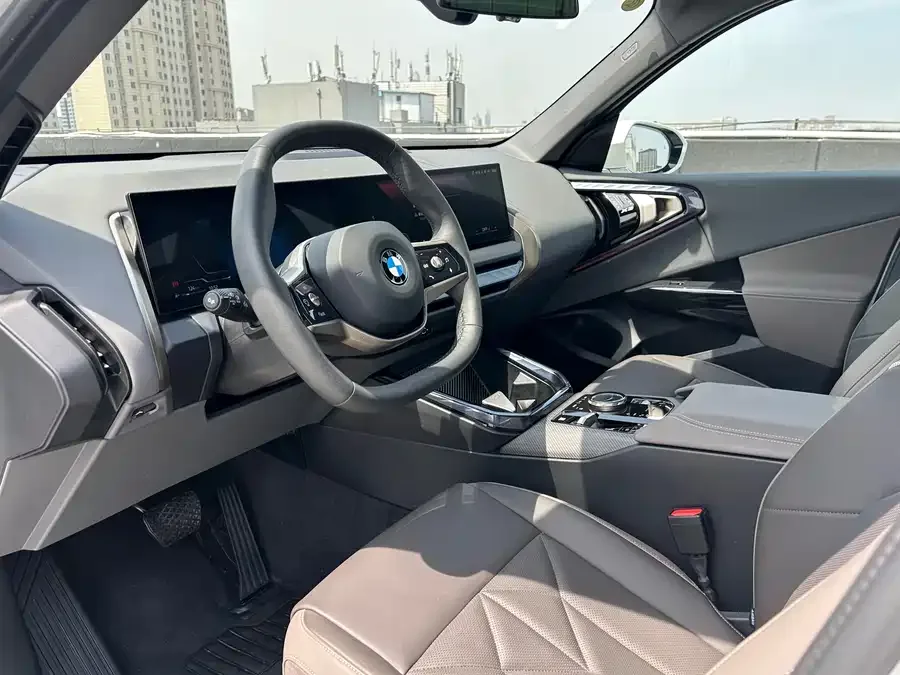 BMW X3 2025 xDrive25L Luxury Package 2025 — миниатюра 3