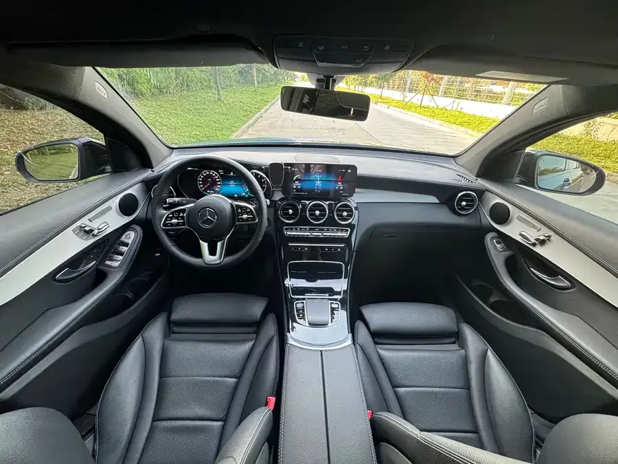 Mercedes-Benz GLC Coupe Mercedes-Benz GLC coupe 2022 facelift GLC 260 4MATIC coupe SUV 2023 — миниатюра 4