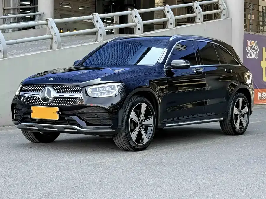 Mercedes-Benz GLC-Class 2023