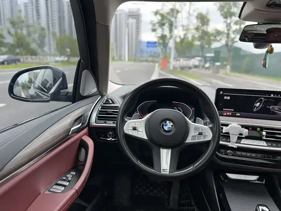 BMW X3 2023 facelift xDrive30i Leading M Night Edition 2023 — миниатюра 3
