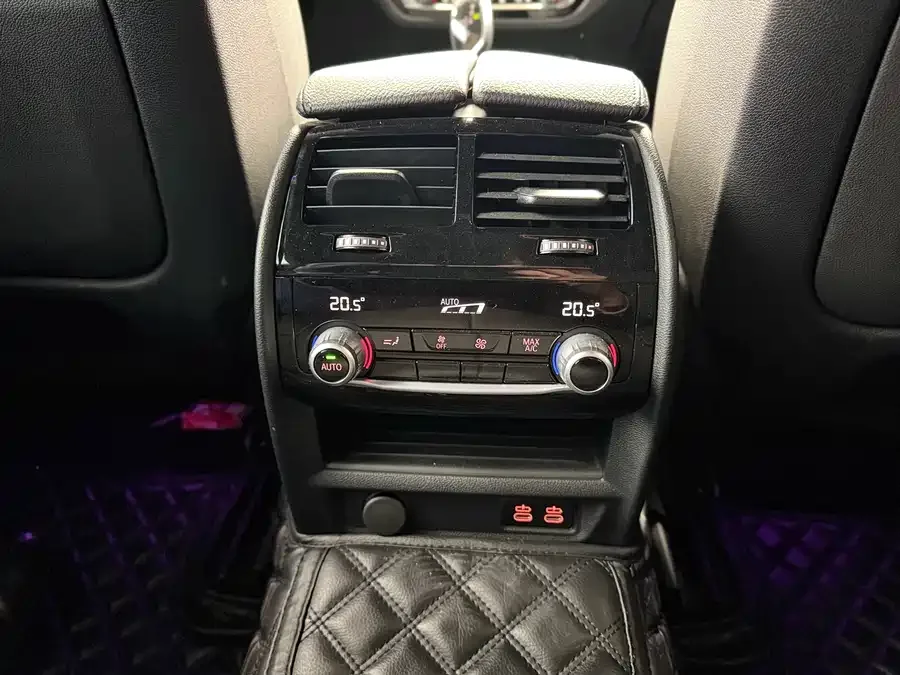 BMW 6 Series GT 2022 630i M Sport Package 2022 — миниатюра 5