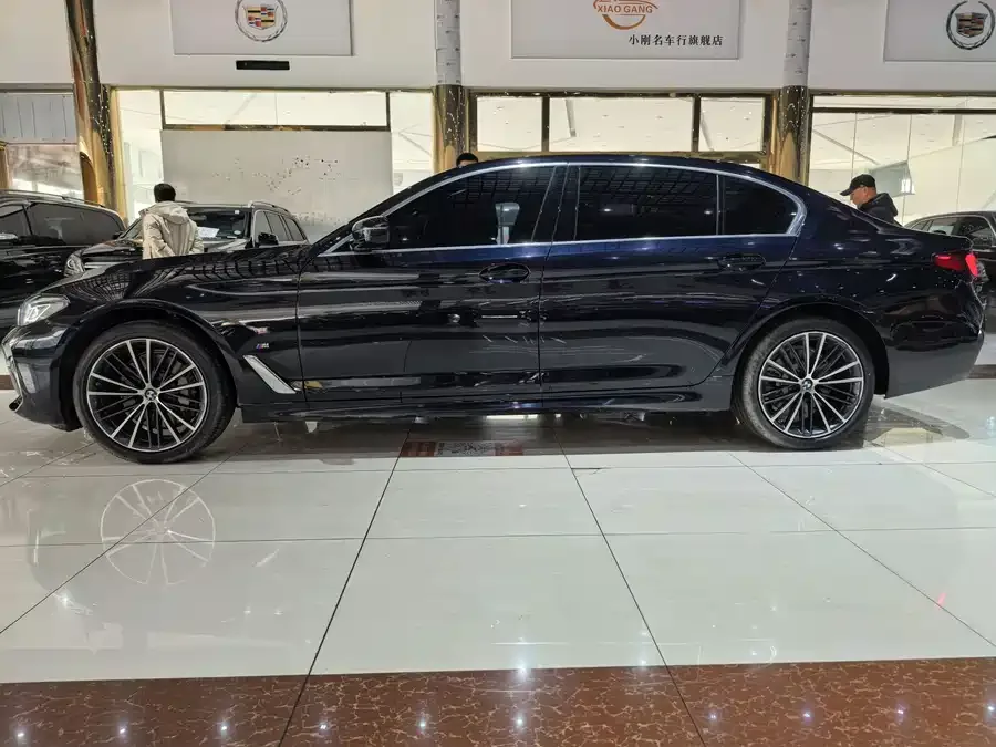 BMW 5 Series BMW 5 Series 2023 facelift 530Li Leading M Sport Package 2024 — миниатюра 4