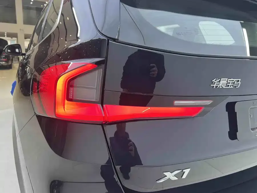 BMW X1 2024 sDrive25Li X Design Package 2025 — миниатюра 4