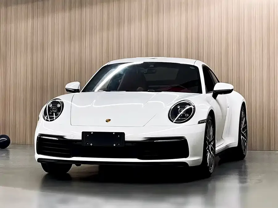 Porsche 911 2023