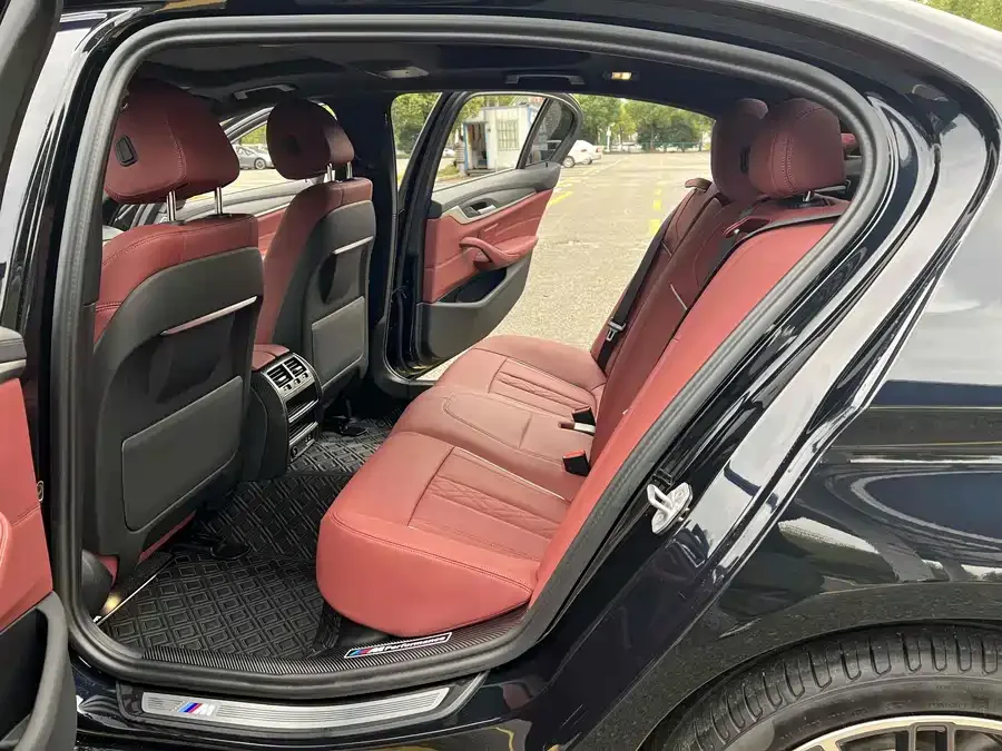 BMW 5 Series BMW 5 Series 2022 530Li Leading M Sport Package 2022 — миниатюра 2