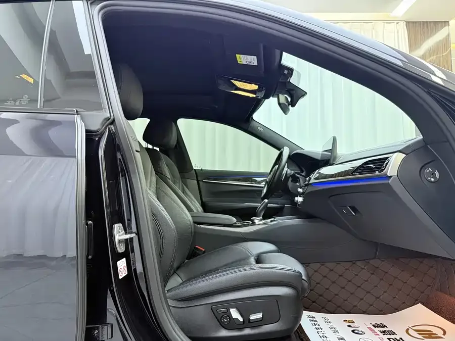 BMW 6 Series GT 2022 630i M Sport Package 2023 — миниатюра 5