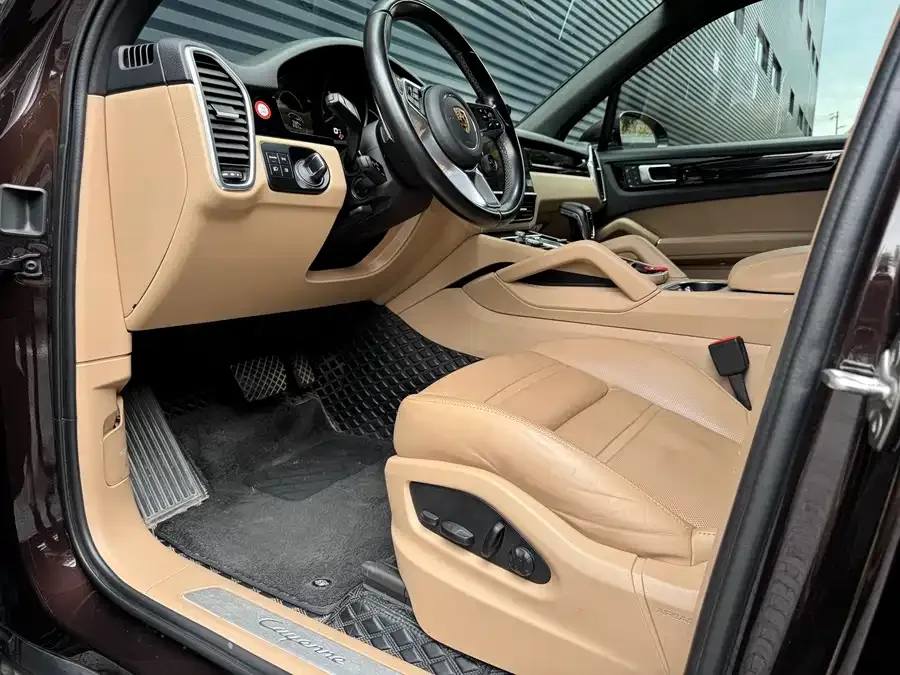 Porsche Cayenne New Energy Cayenne New Energy 2021 Cayenne E-Hybrid 2.0T 2022 — миниатюра 4