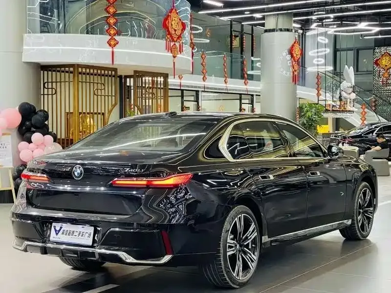 BMW 7 Series BMW 7 Series 2023 740Li Exclusive M Sport Package 2024 — миниатюра 3