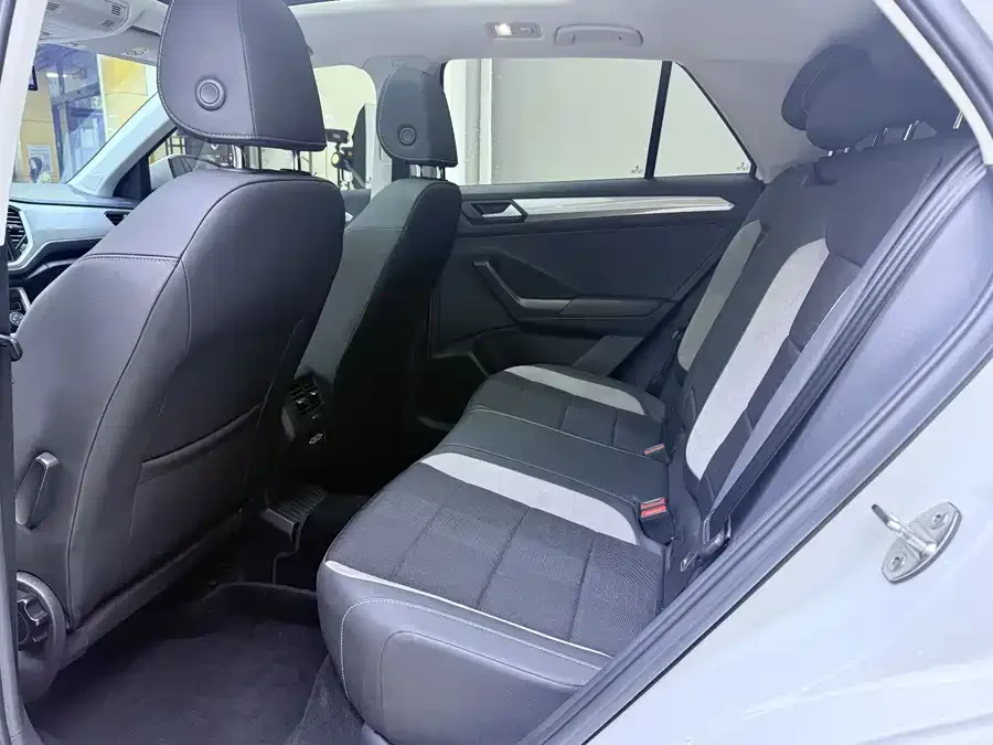Volkswagen T-Roc T-ROC 2022 280TSI DSG 2WD Elite PLUS 2023 — миниатюра 3