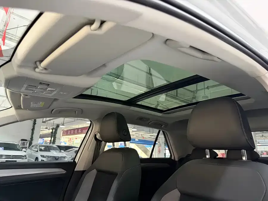 Volkswagen T-Roc T-ROC 2022 280TSI DSG 2WD Elite PLUS 2023 — миниатюра 5