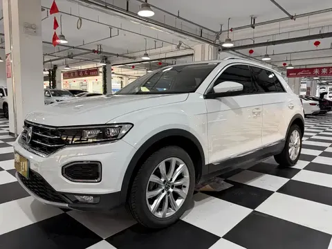 Volkswagen T-Roc 2023 купить в Москве