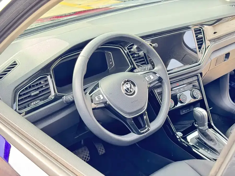 Volkswagen T-Roc T-ROC 2022 280TSI DSG 2WD Comfort PLUS 2022 — миниатюра 4