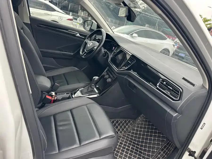 Volkswagen T-Roc T-ROC 2022 280TSI DSG 2WD Comfort PLUS 2022 — миниатюра 3