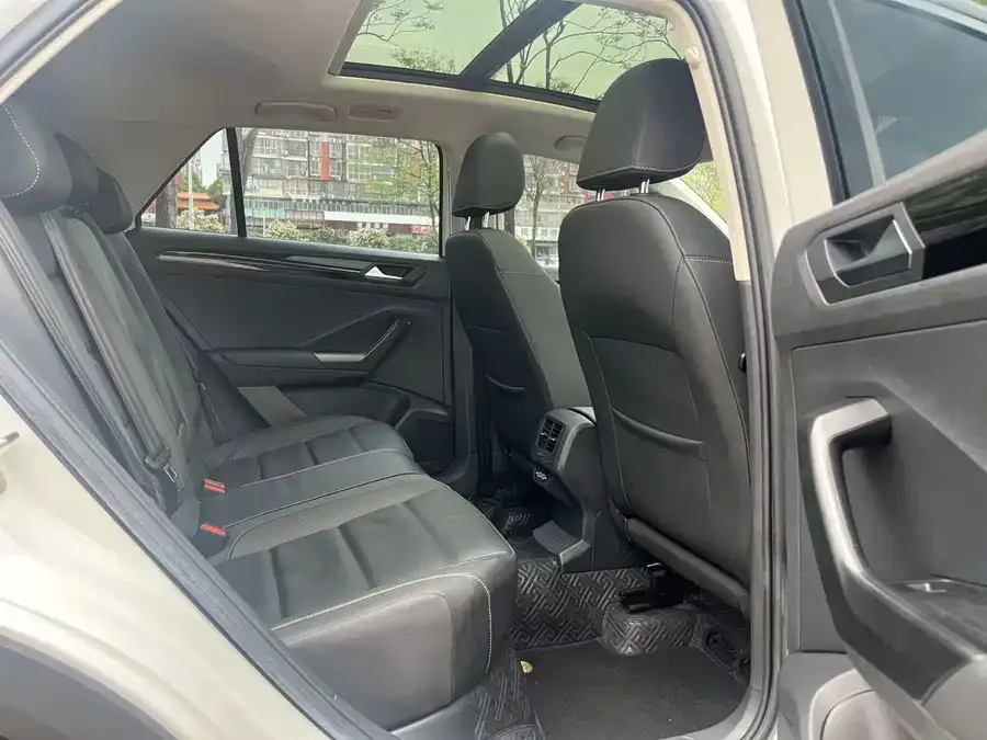 Volkswagen T-Roc T-ROC 2021 280TSI DSG 2WD Comfort Smart Edition 2022 — миниатюра 3