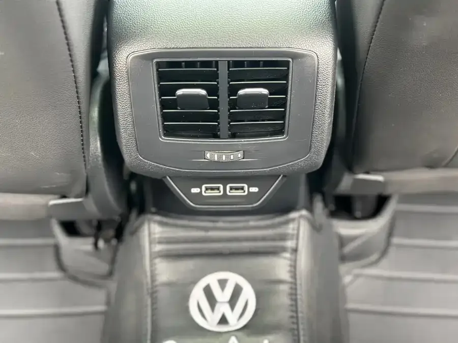 Volkswagen T-Roc T-ROC 2022 280TSI DSG 2WD Comfort PLUS 2023 — миниатюра 4