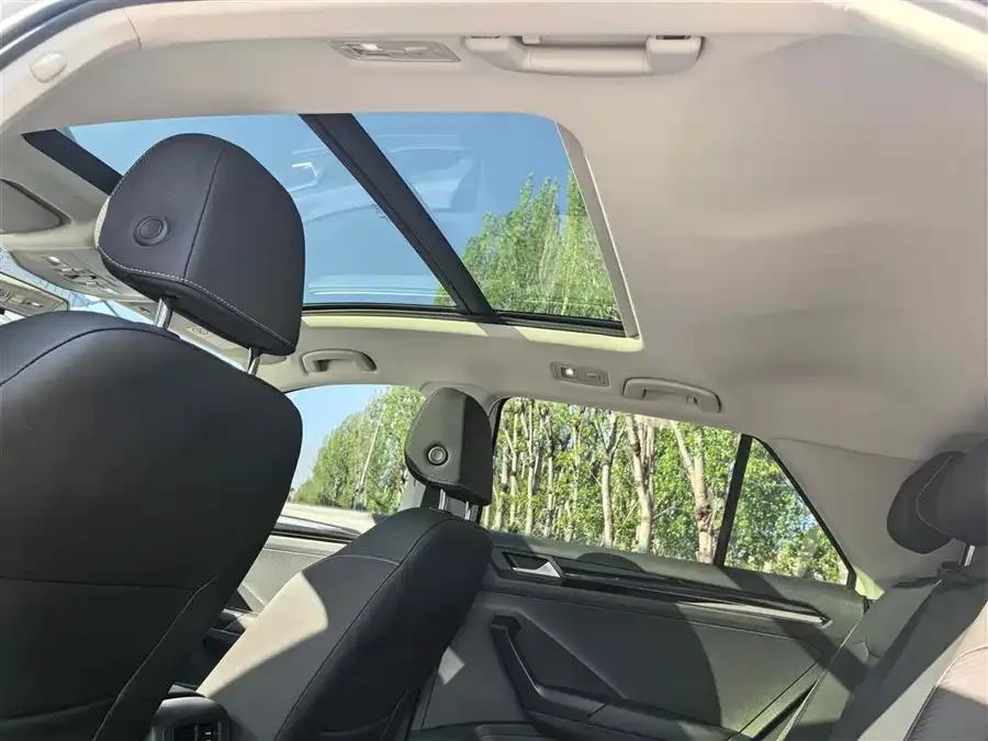 Volkswagen T-Roc T-ROC 2022 280TSI DSG 2WD Comfort PLUS 2022 — миниатюра 2