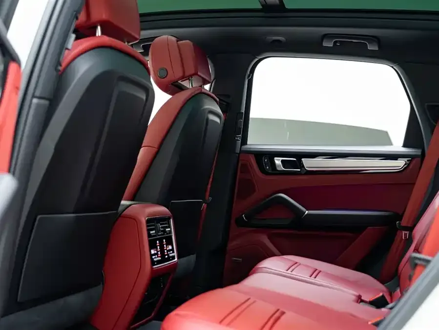 Porsche Cayenne Cayenne 2023 Cayenne 3.0T Platinum Edition 2023 — миниатюра 4