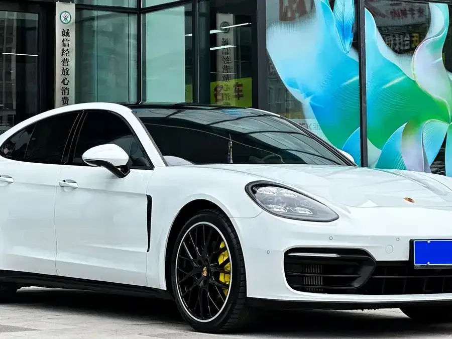 Porsche Panamera 2022
