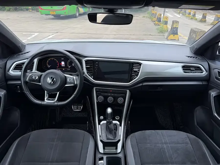 Volkswagen T-Roc T-ROC 2022 280TSI DSG 2WD R-Line Pro PLUS 2023 — миниатюра 2