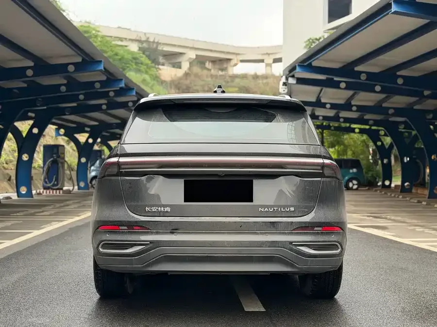 Lincoln Navigator Navigator 2023 2.0T 4WD Premium Edition 2023 — миниатюра 2