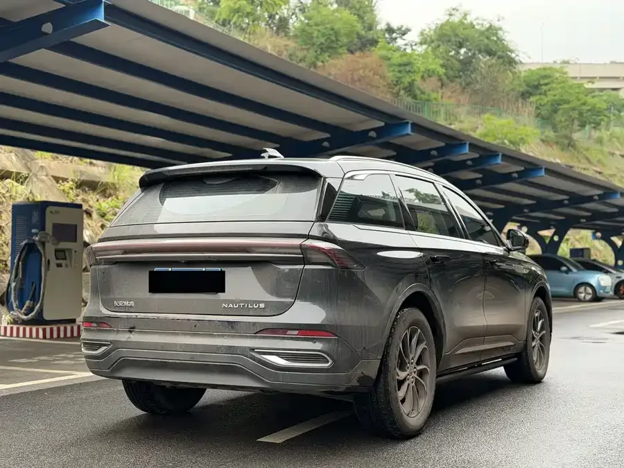 Lincoln Navigator Navigator 2023 2.0T 4WD Premium Edition 2023 — миниатюра 4