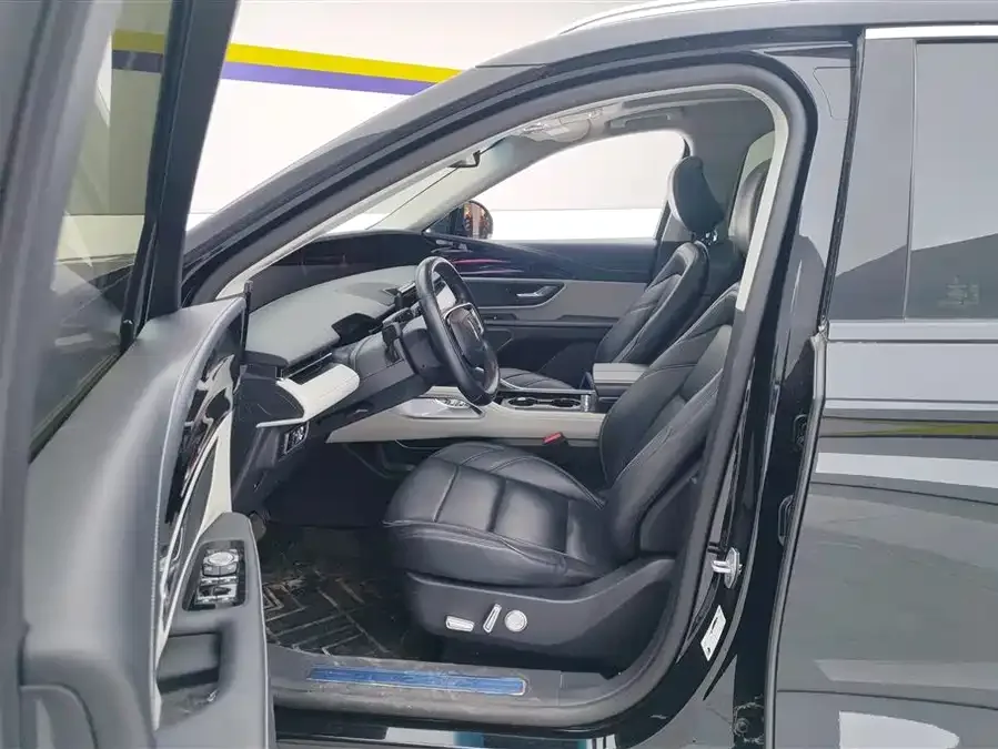 Lincoln Navigator Navigator 2023 2.0T 4WD Premium Edition 2023 — миниатюра 3
