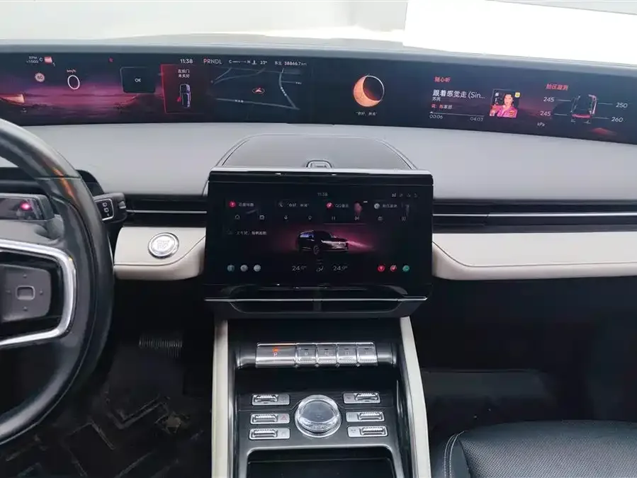 Lincoln Navigator Navigator 2023 2.0T 4WD Premium Edition 2023 — миниатюра 4