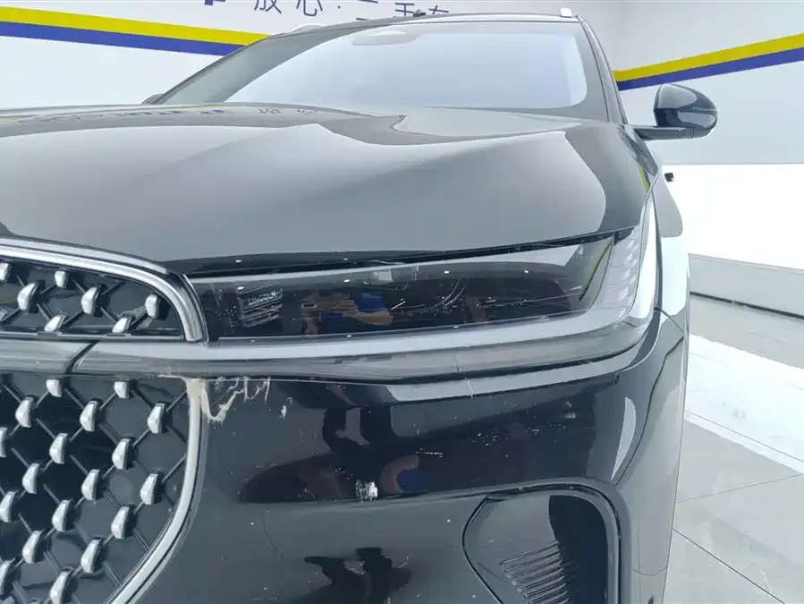 Lincoln Navigator Navigator 2023 2.0T 4WD Premium Edition 2023 — миниатюра 5