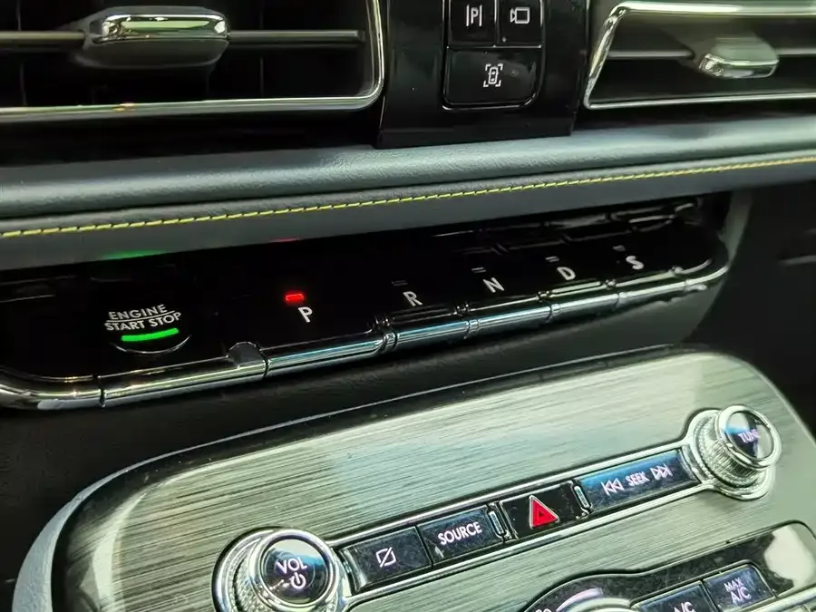 Lincoln Navigator Navigator 2021 2.7T 4WD Premium Edition 2022 — миниатюра 4