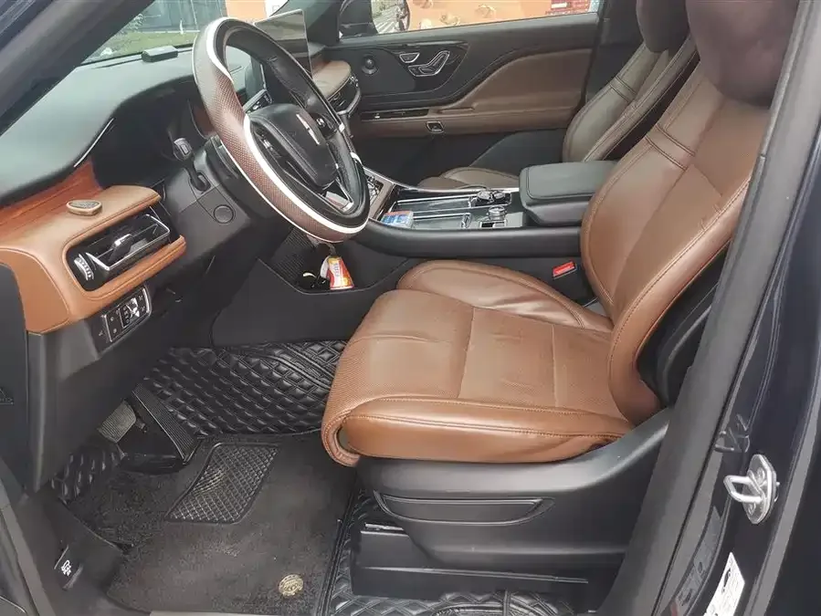 Lincoln Aviator Aviator 2021 3.0T V6 4WD Elegant Edition 2022 — миниатюра 3