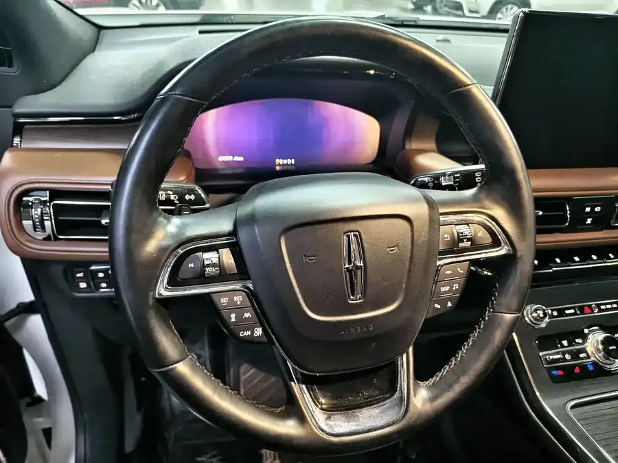 Lincoln Navigator Voyager 2022 2.7T four-wheel drive elegant version 2022 — миниатюра 2
