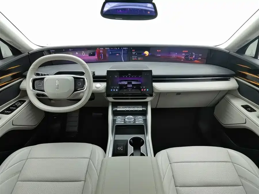 Lincoln Navigator Navigator 2025 2.0T 4WD Premium Edition 2025 — миниатюра 2