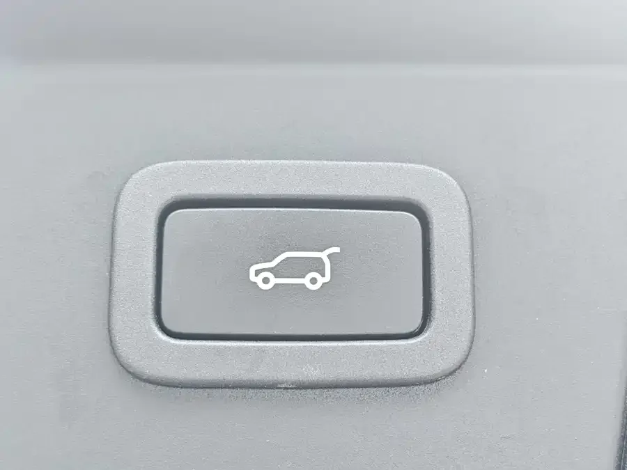 Land Rover Range Rover Velar Range Rover Velar 2021 P250 Black Collectors Edition 2022 — миниатюра 3