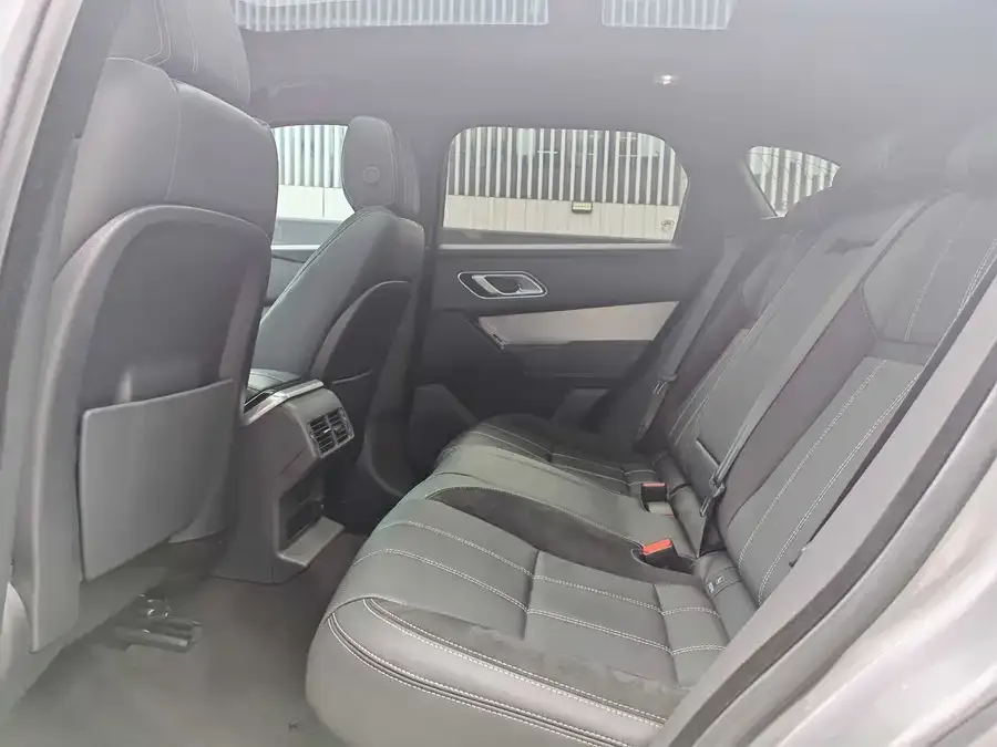 Land Rover Range Rover Velar Range Rover Velar 2021 P250 Black Collectors Edition 2022 — миниатюра 4