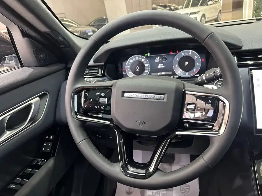 Land Rover Range Rover Velar Range Rover Velar 2026 250PS S 2025 — миниатюра 4