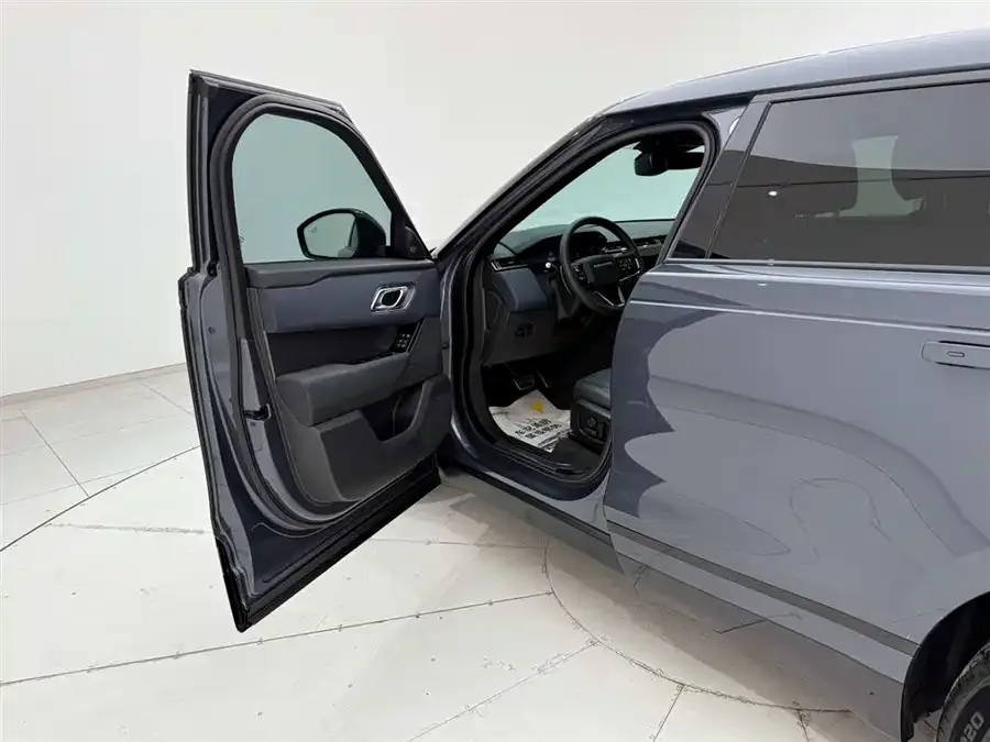 Land Rover Range Rover Velar Range Rover Velar 2024 Dynamic SE 2024 — миниатюра 4