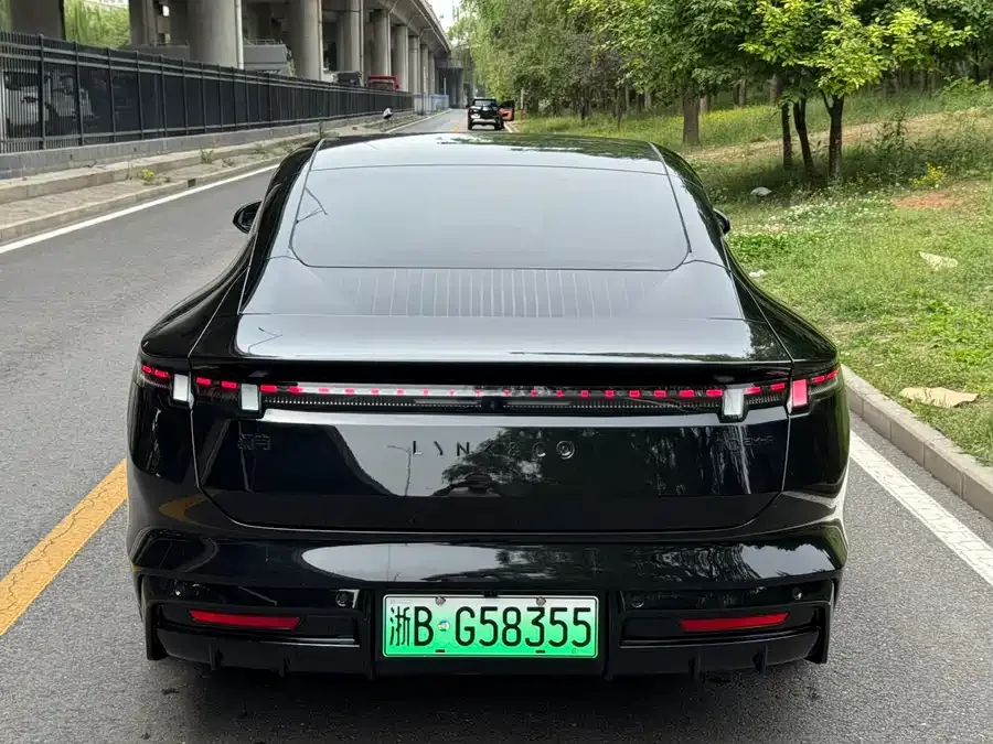 Lynk & Co 10 Lynk & Co 10 2025 240 AWD Ultra H5 2026 — миниатюра 2