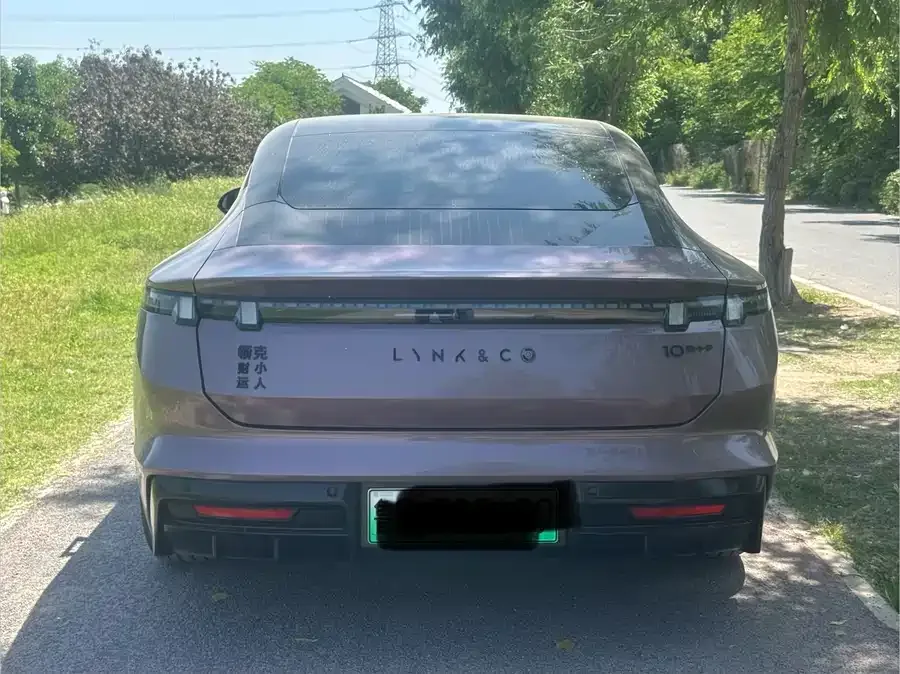 Lynk & Co 10 Lynk & Co 10 2025 120 AWD Ultra 2025 — миниатюра 2
