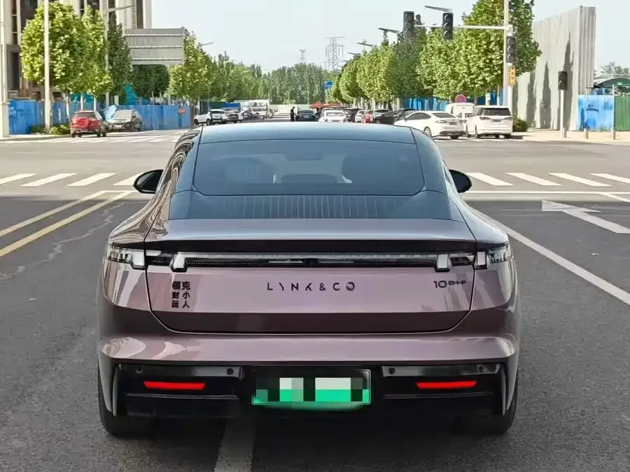 Lynk & Co 10 Lynk & Co 10 2025 240 AWD Ultra 2025 — миниатюра 5
