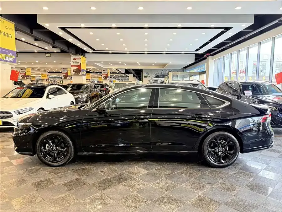 Honda Accord Accord 2025 Sports Series 260TURBO Luxury Edition 2025 — миниатюра 3