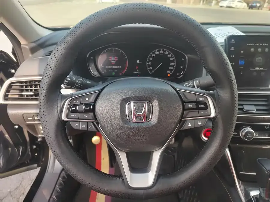 Honda Accord 2022 Accord 260TURBO Fantasy Night Premium Edition 2023 — миниатюра 3