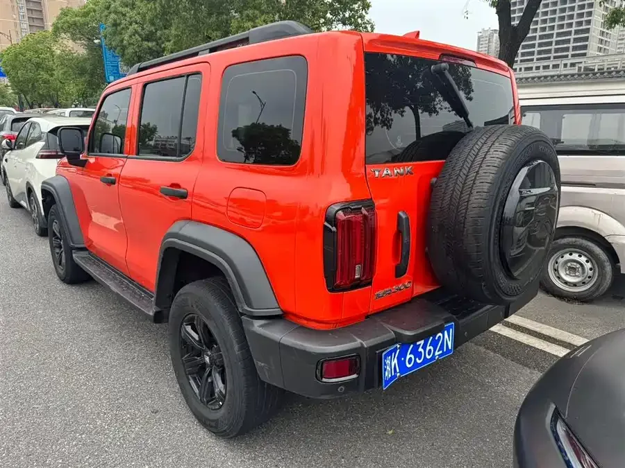 Tank 300 Tank 300 2021 Off-Road Edition 2.0T Conqueror 2022 — миниатюра 4