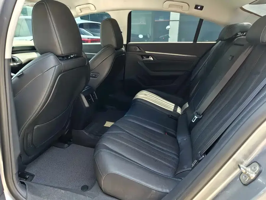 Peugeot 508 Peugeot 508 2023 508L 400THP Driving Flagship Edition 2023 — миниатюра 2
