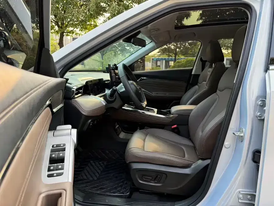 GAC Trumpchi GS4 Trumpchi GS4 2024 MAX 1.5T Flagship Edition 2025 — миниатюра 3