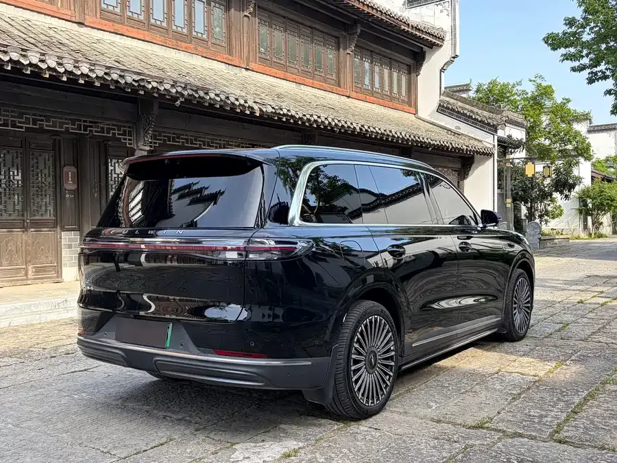 Chery Fengyun Fengyun T11 Fengyun T11 2026 Model 220 4WD Family Fun 2025 — миниатюра 3